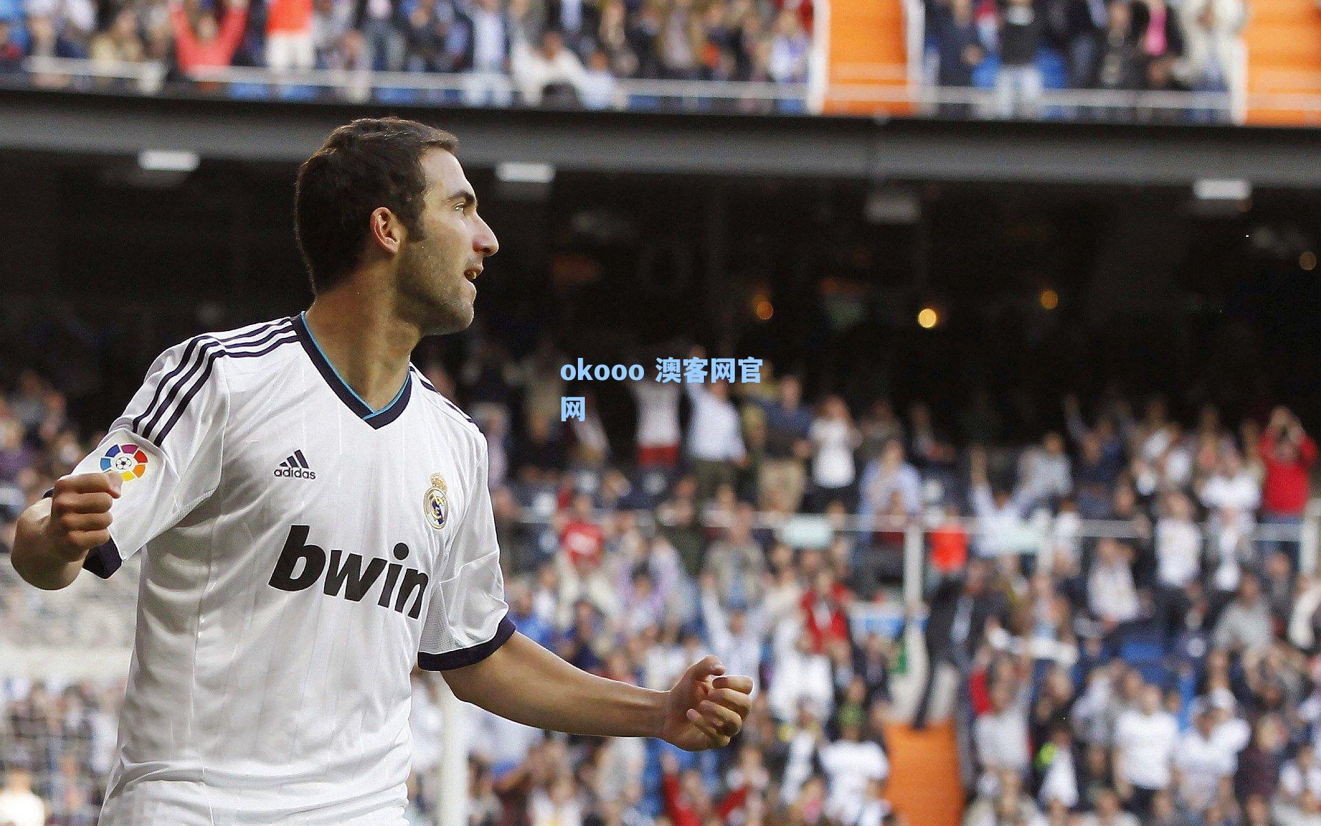 赫伊森与雅克松幕后推手巴拉特荣膺2025金童奖最佳经纪人，新一代球星孵化器受瞩目