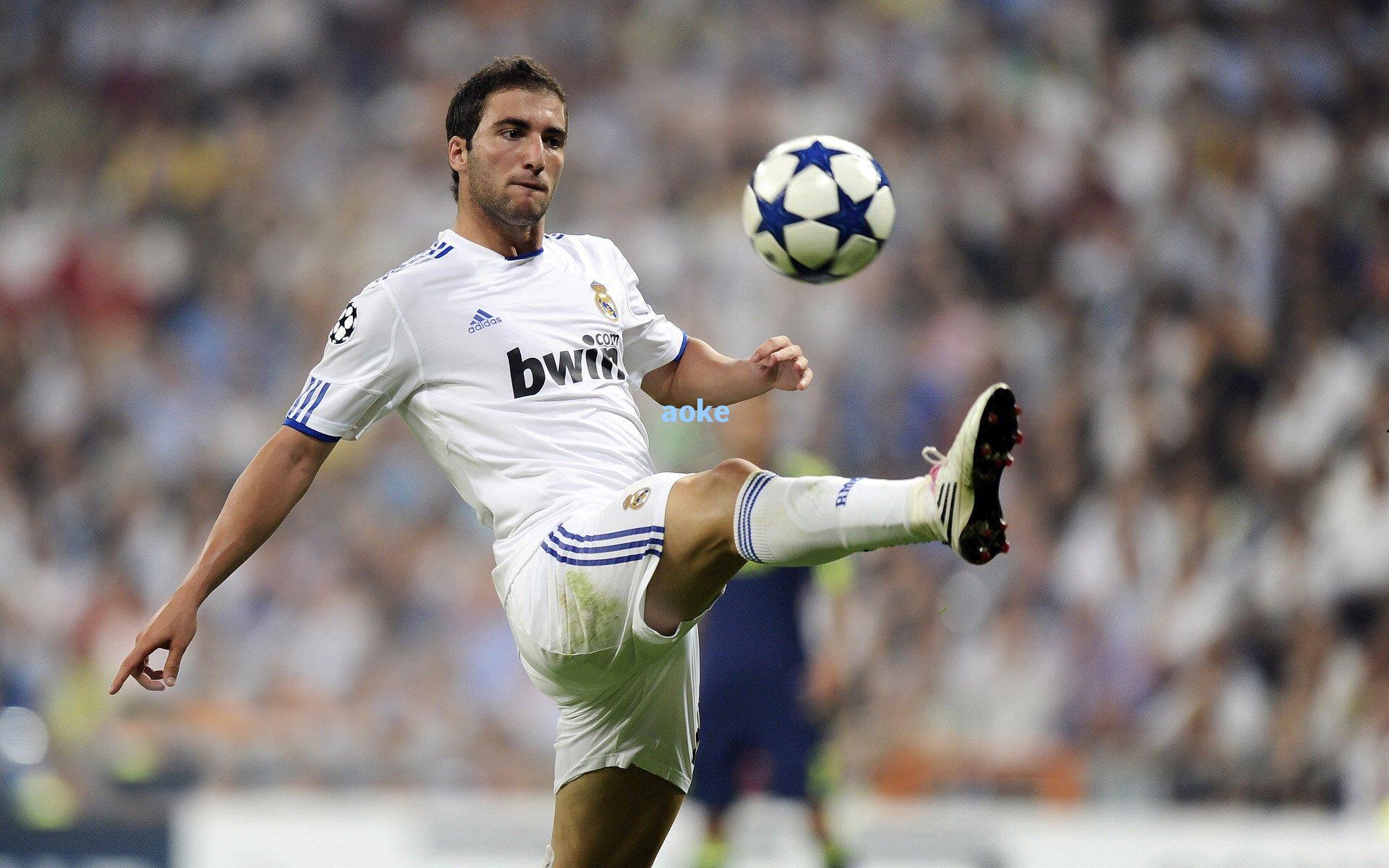 曼城新星辛普森-普西租借科隆，德甲赛场成蓝月军团后防璞玉试炼地